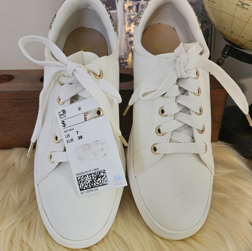 H&M, ladies white sneakers Sequine Back, size 7 US size 38 EUR NWT